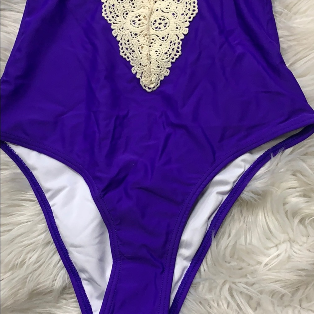 Cupshe - Picture 2 of 5